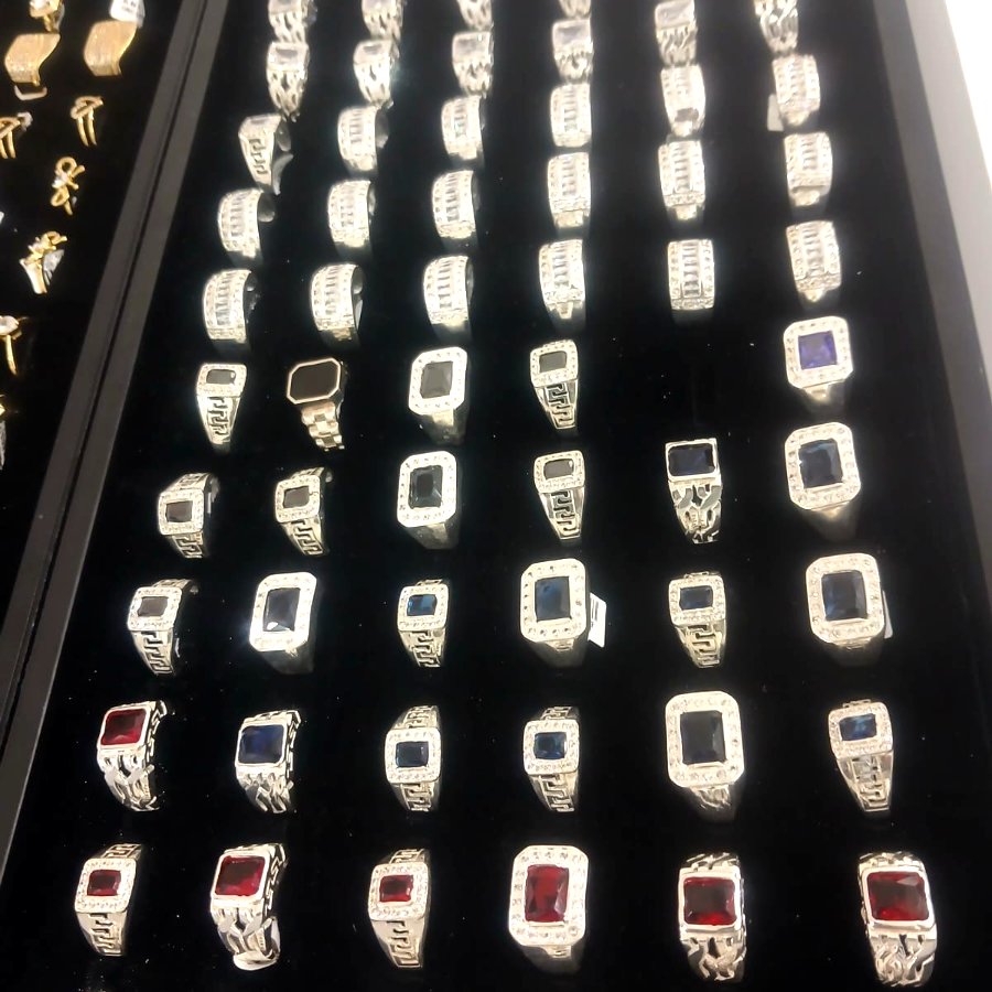 Anillos